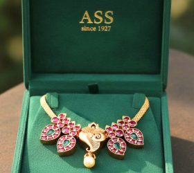    Emerald Stone Necklace By Shetti Jwellers